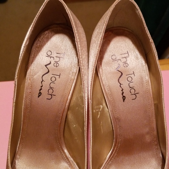 <Touch of Nina> Dress Heel/Shoe, Peep Toe - 6M - Picture 5 of 8